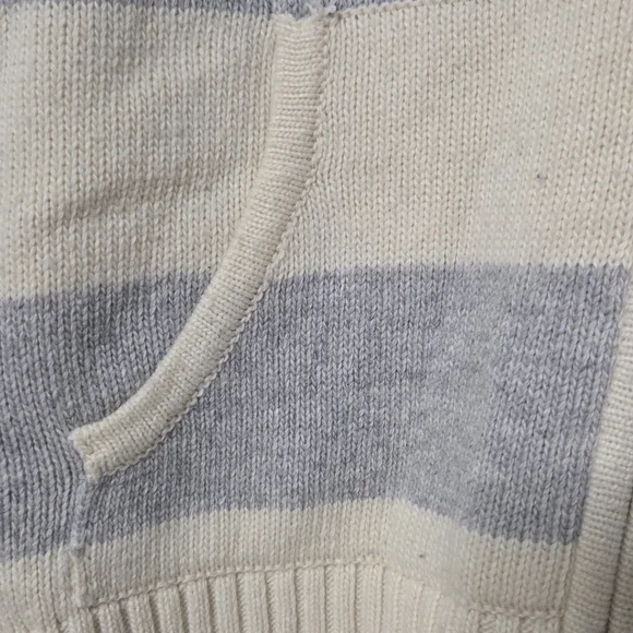 Brandy Melville Cream and Light Gray Striped Zip Hoodie - Picture 5 of 8